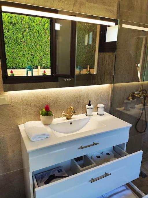 Casa Nueva De Vigo Rural Mos Con Jacuzzi Y Chimenea Para Escapada Romantica Eksteriør billede